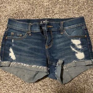 dark wash with rips blue hollister short shorts